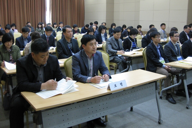 20130404 교육재정확충 워크숍1.jpg