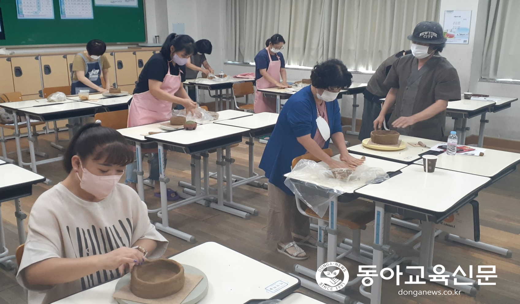  지역주민·학부모와 함께 생활도자기 공예 함께하다